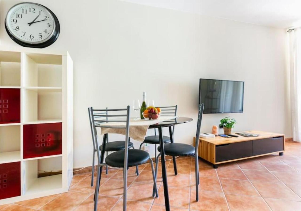 Cosy Apartment In Los Cristianos 5Min To The Ocean Esterno foto
