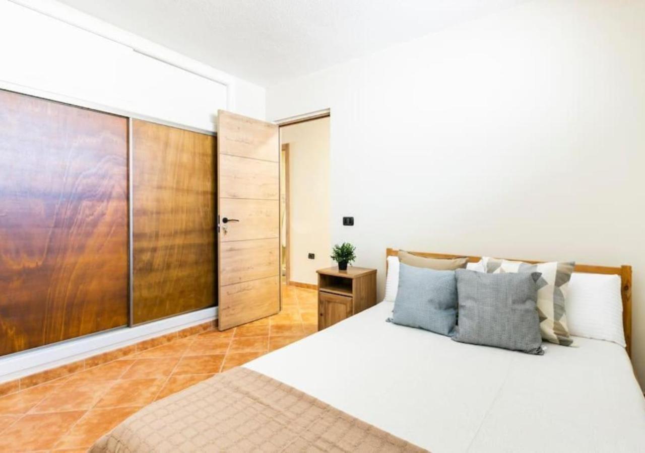 Cosy Apartment In Los Cristianos 5Min To The Ocean Esterno foto
