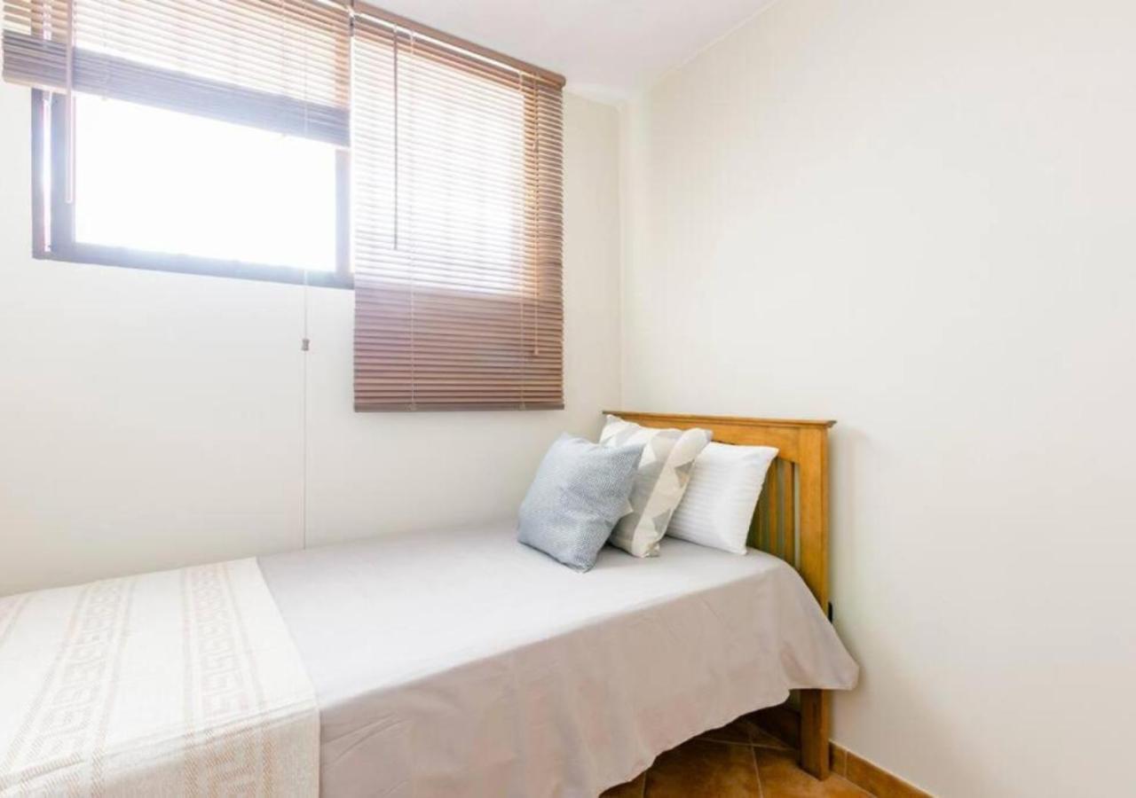 Cosy Apartment In Los Cristianos 5Min To The Ocean Esterno foto