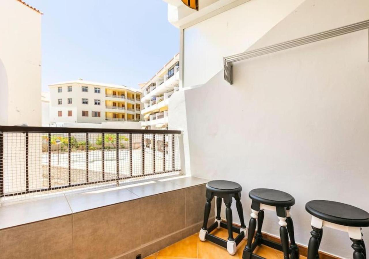 Cosy Apartment In Los Cristianos 5Min To The Ocean Esterno foto
